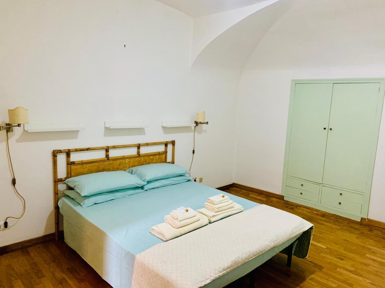 Vacanze Romane Colosseo Apartment Exterior foto